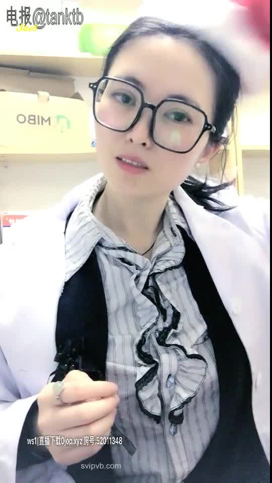 浙江极品中年阿姨护士长紧致身材丰满大波上班时间露奶2